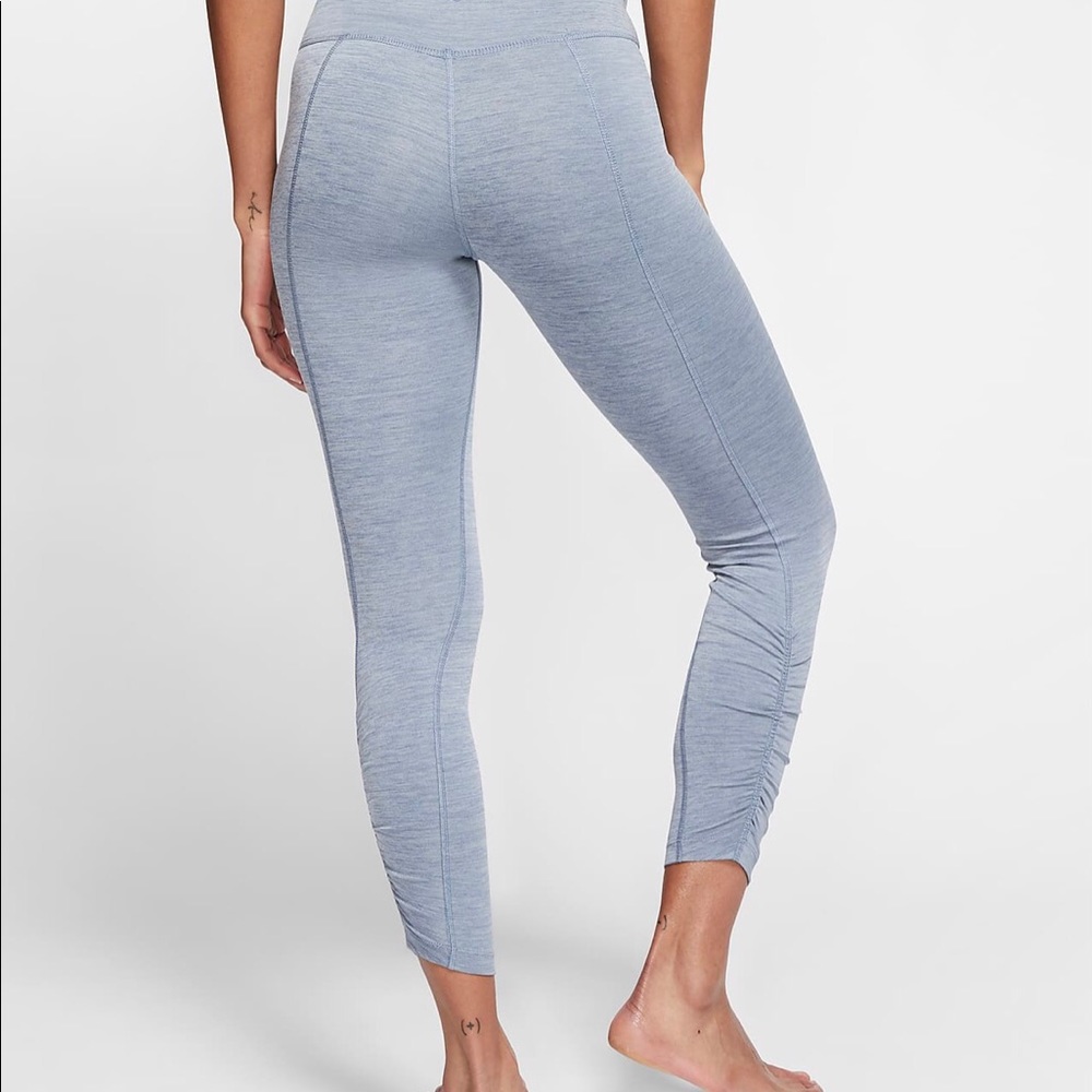 NEW Women’s Nike Yoga Pants/ Size Large